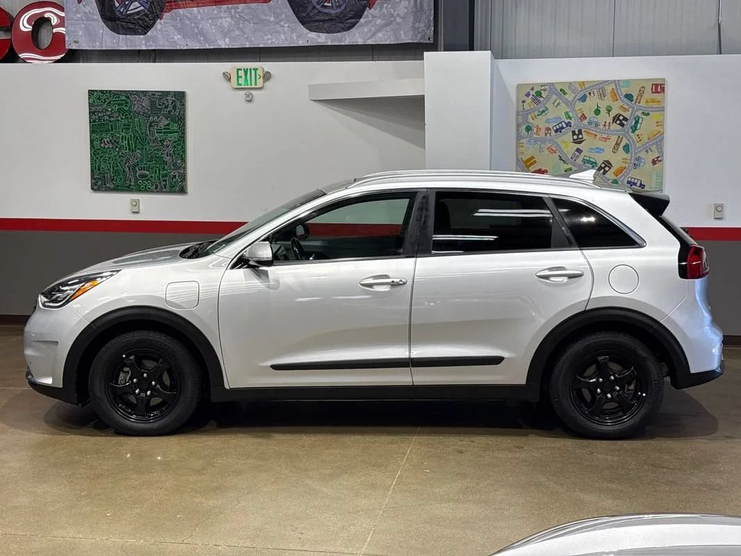 Used 2019 Kia Niro EX Premium w/ Sunroof Package FWD image 5