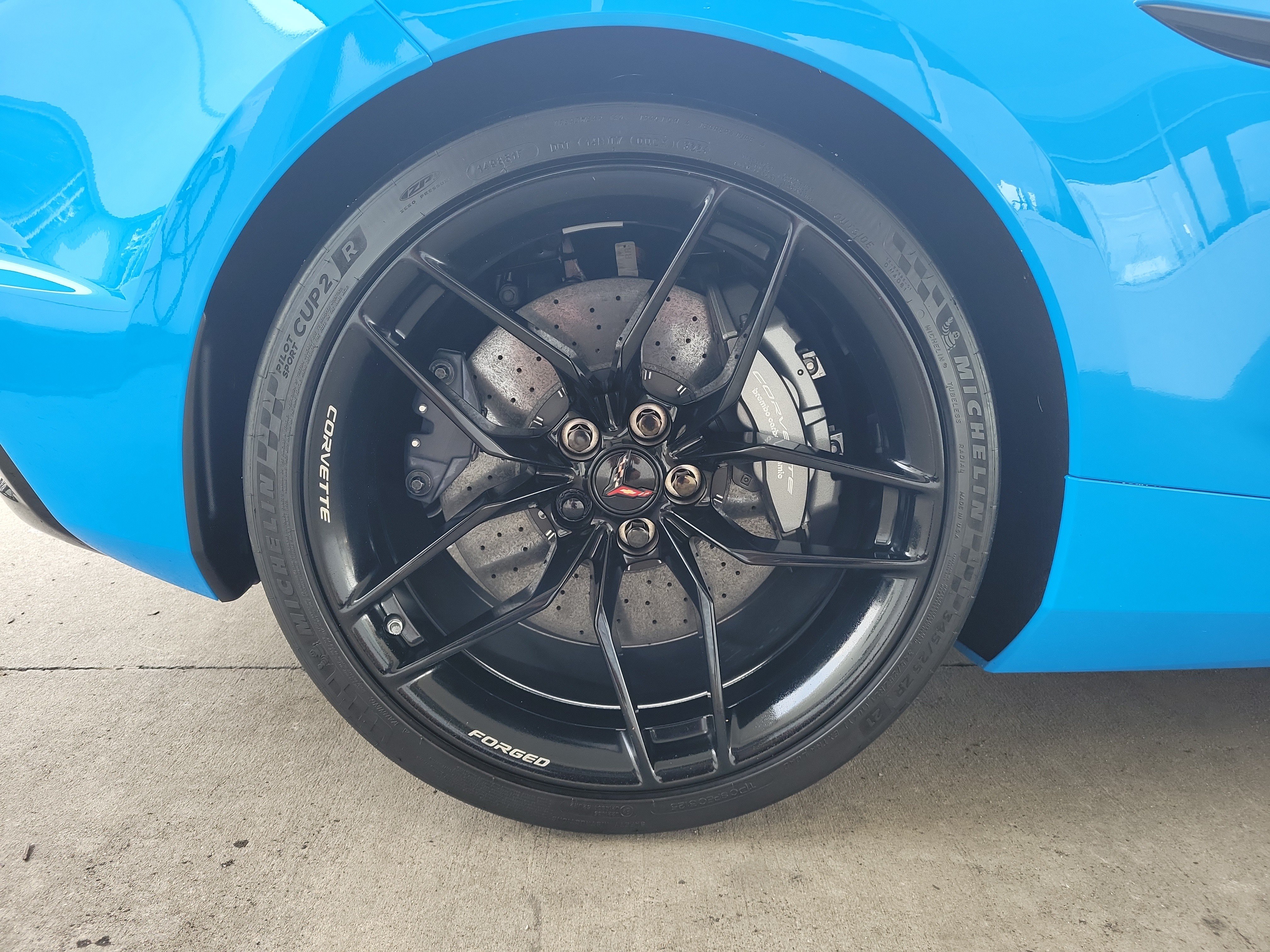 Used 2025 Chevrolet Corvette Z06 w/ Z07 Performance Package RWD image 5
