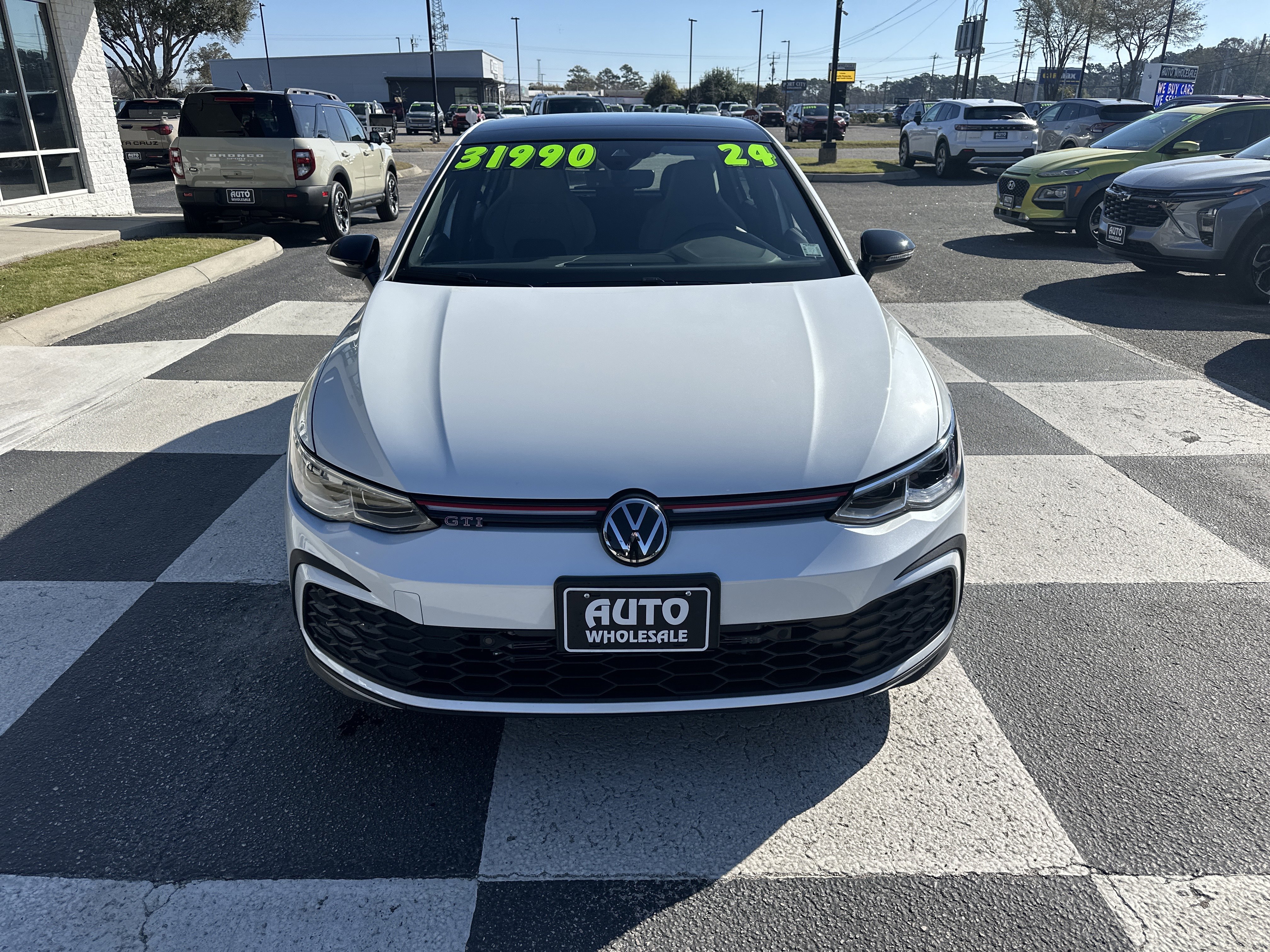 Used 2024 Volkswagen GTI SE image 2