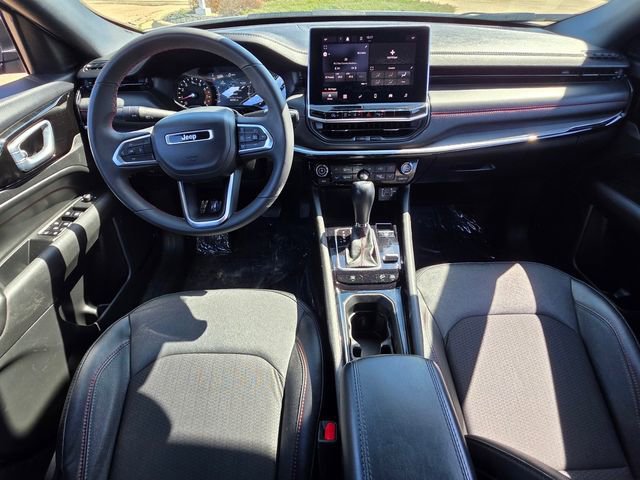 Used 2023 Jeep Compass Trailhawk AWD/4WD image 7