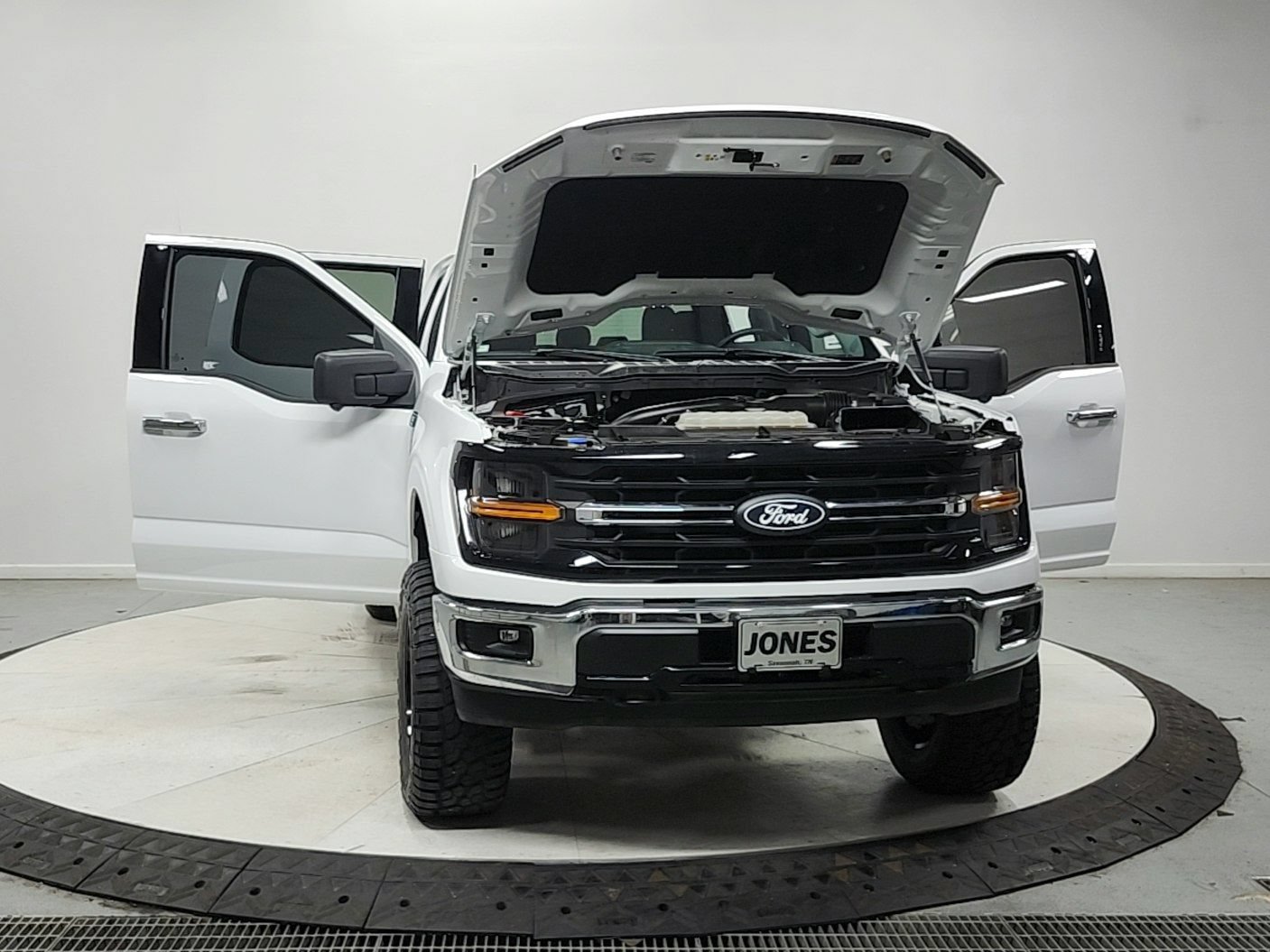Used 2024 Ford F150 XLT w/ Mobile Office Package AWD/4WD image 11