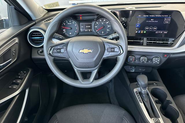 New 2026 Chevrolet Trax LS w/ LS Convenience Package FWD image 17
