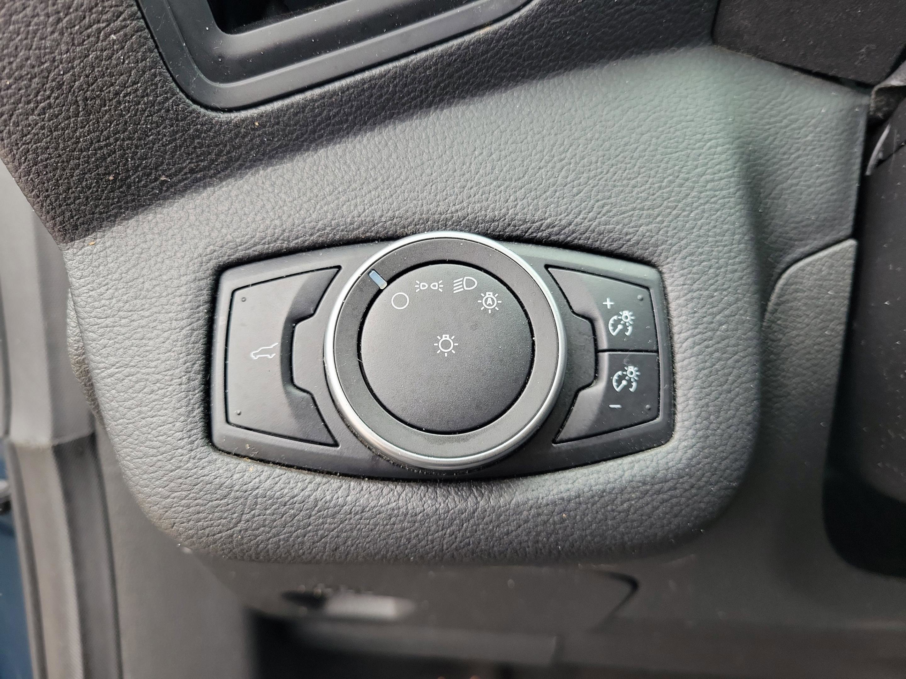 Used 2019 Ford Escape S image 17