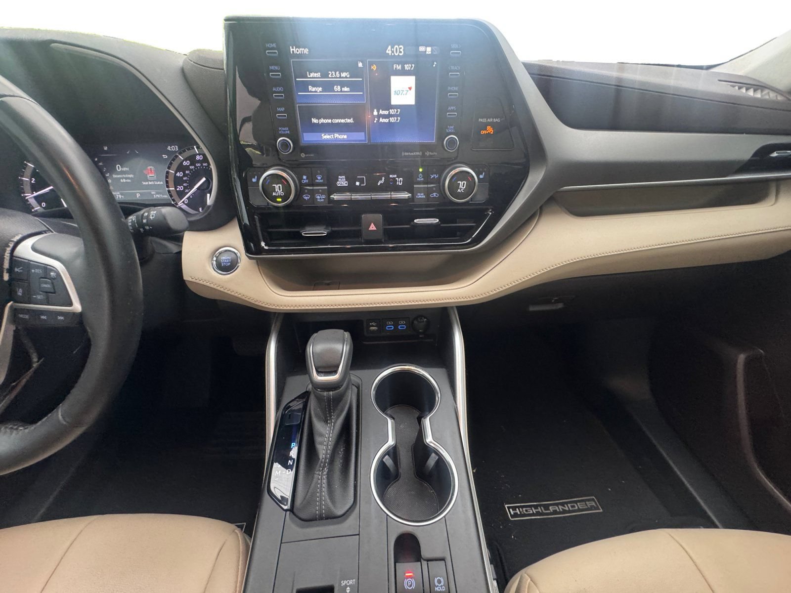 Used 2022 Toyota Highlander XLE FWD image 13