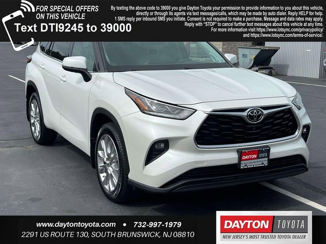 Used 2022 Toyota Highlander Limited AWD/4WD image 1