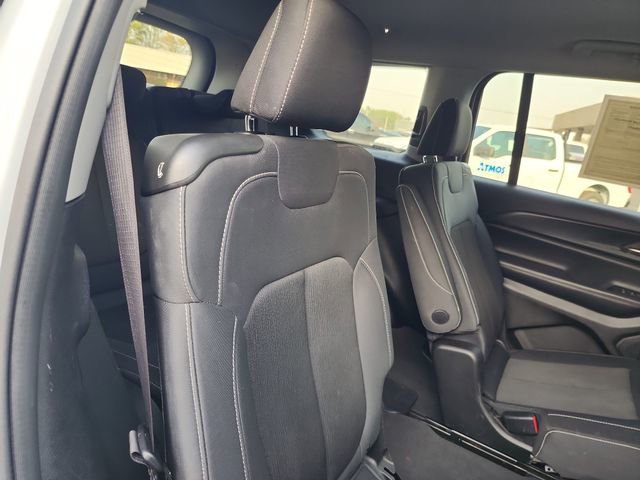 Used 2023 Jeep Grand Cherokee L Laredo image 34