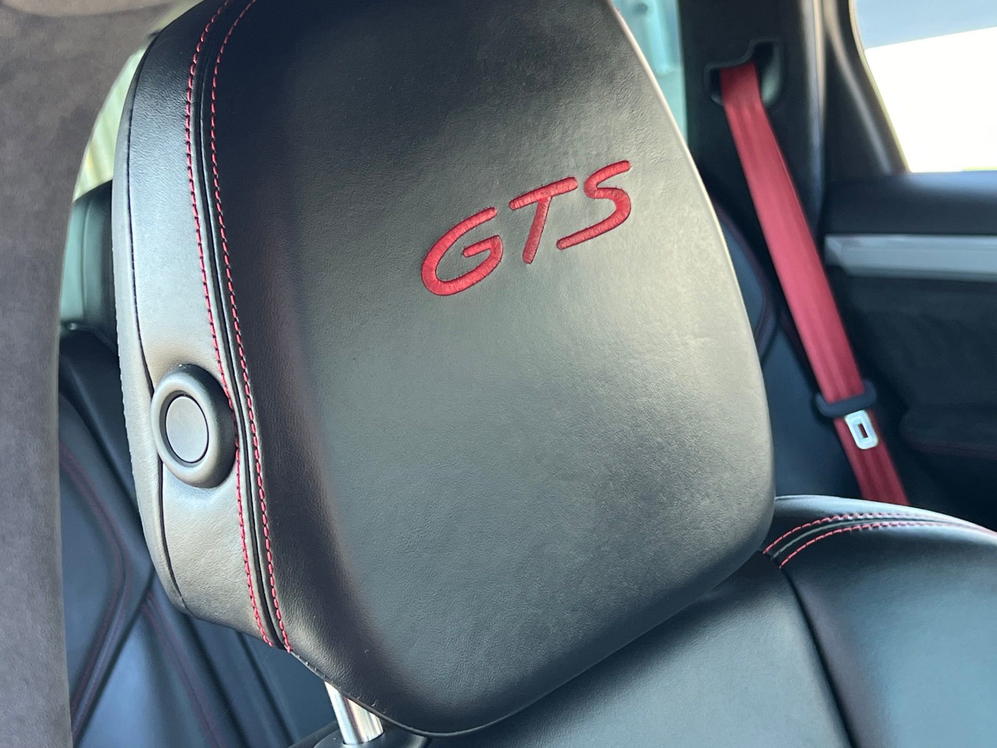 Used 2017 Porsche Cayenne GTS image 42