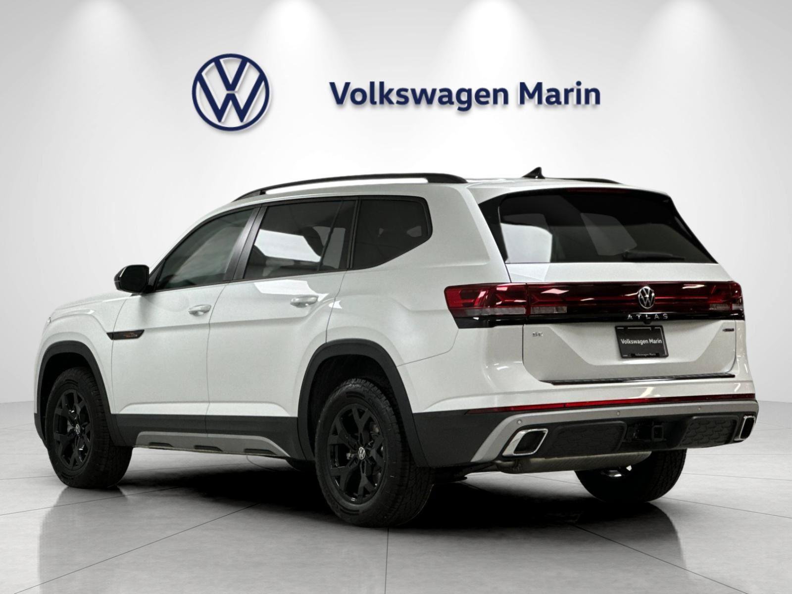 New 2026 Volkswagen Atlas Peak Edition AWD/4WD image 3