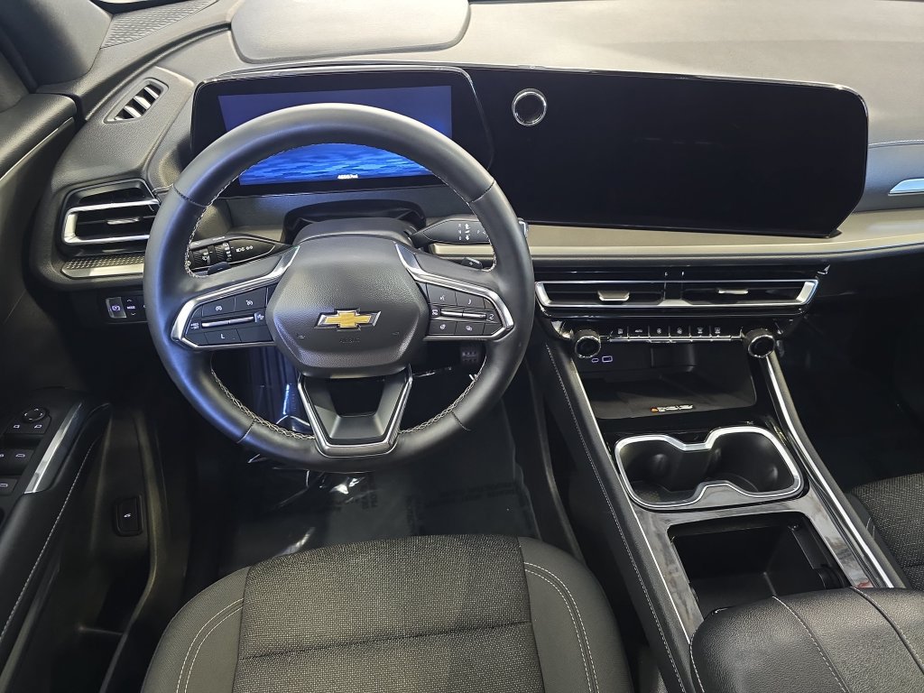 Used 2024 Chevrolet Traverse LT FWD image 17