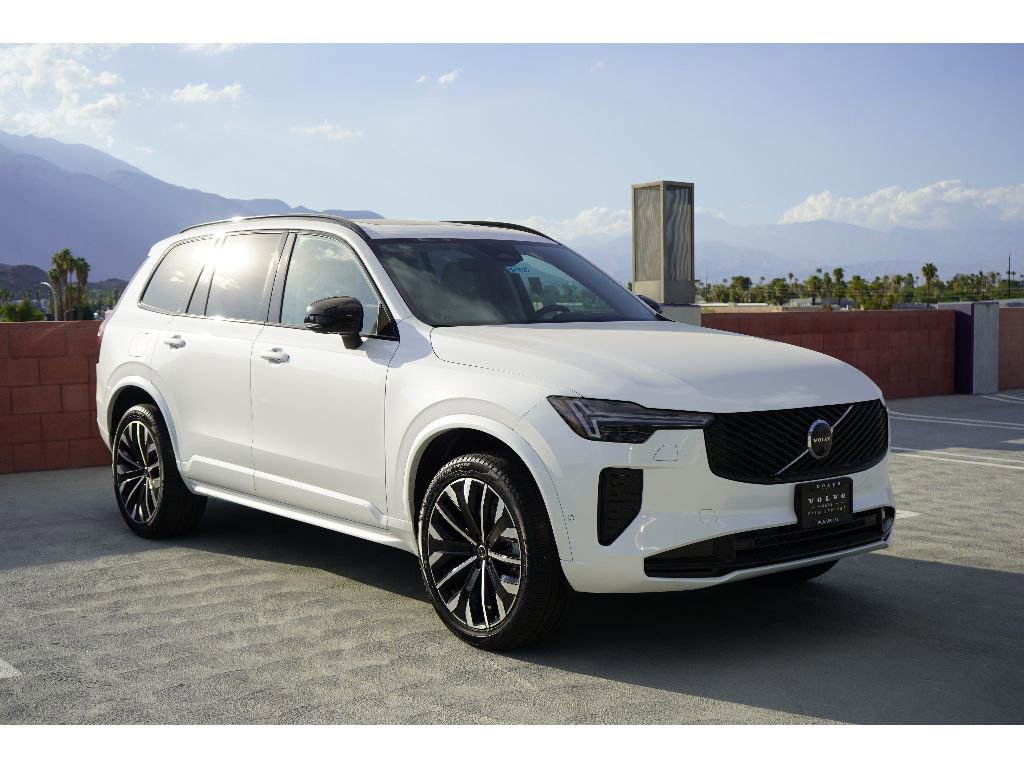 New 2026 Volvo XC90 B6 Ultra w/ Protection Package