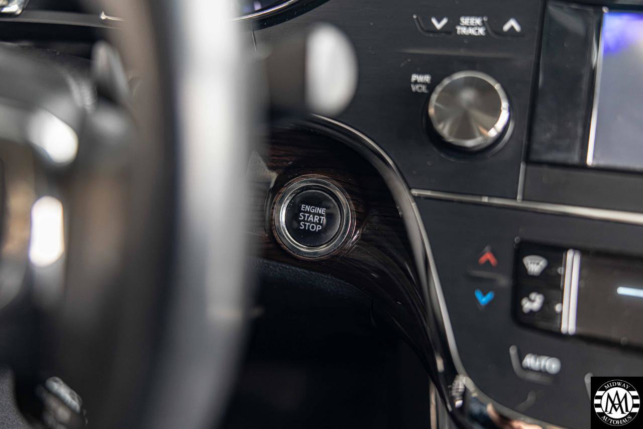 Used 2014 Toyota Avalon XLE Touring image 26