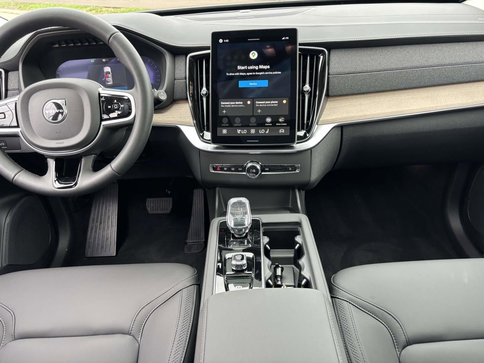 New 2026 Volvo XC90 B6 Plus w/ Protection Package Premier image 29