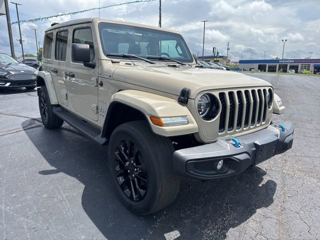 Used 2022 Jeep Wrangler Unlimited Sahara w/ Cold Weather Group image 7