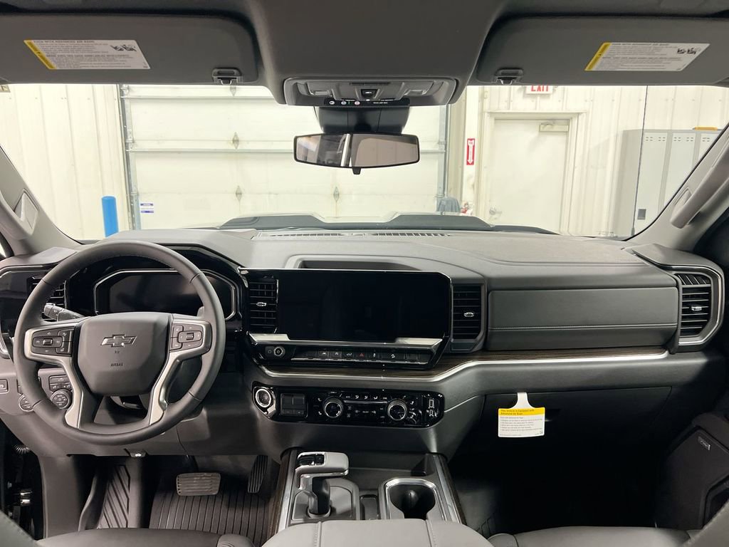 Used 2026 Chevrolet Silverado 1500 LT Trail Boss w/ Convenience Package II AWD/4WD image 10