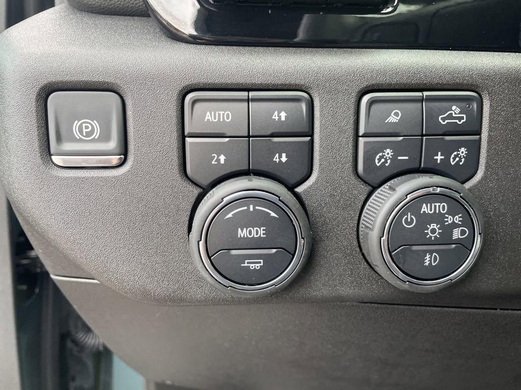 Used 2025 Chevrolet Silverado 2500 LTZ w/ Trail Boss Package image 31