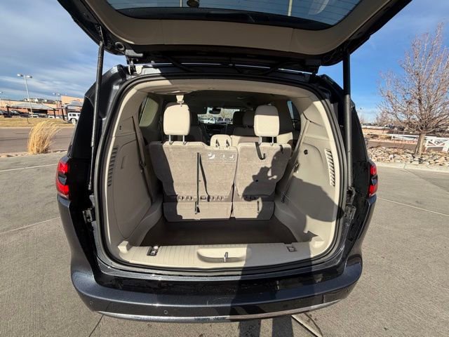 Used 2021 Chrysler Pacifica Touring-L image 18