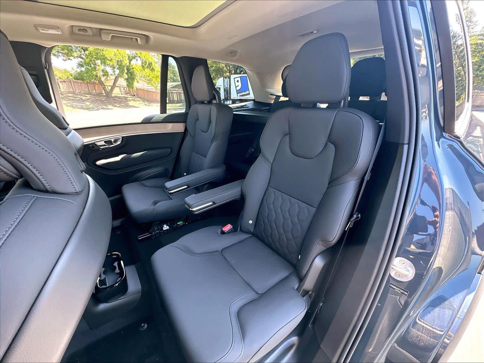 New 2026 Volvo XC90 T8 Plus w/ Protection Package AWD/4WD image 12