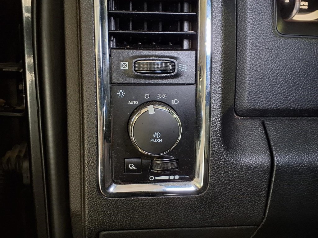 Used 2017 RAM 2500 Laramie w/ Convenience Group AWD/4WD image 17