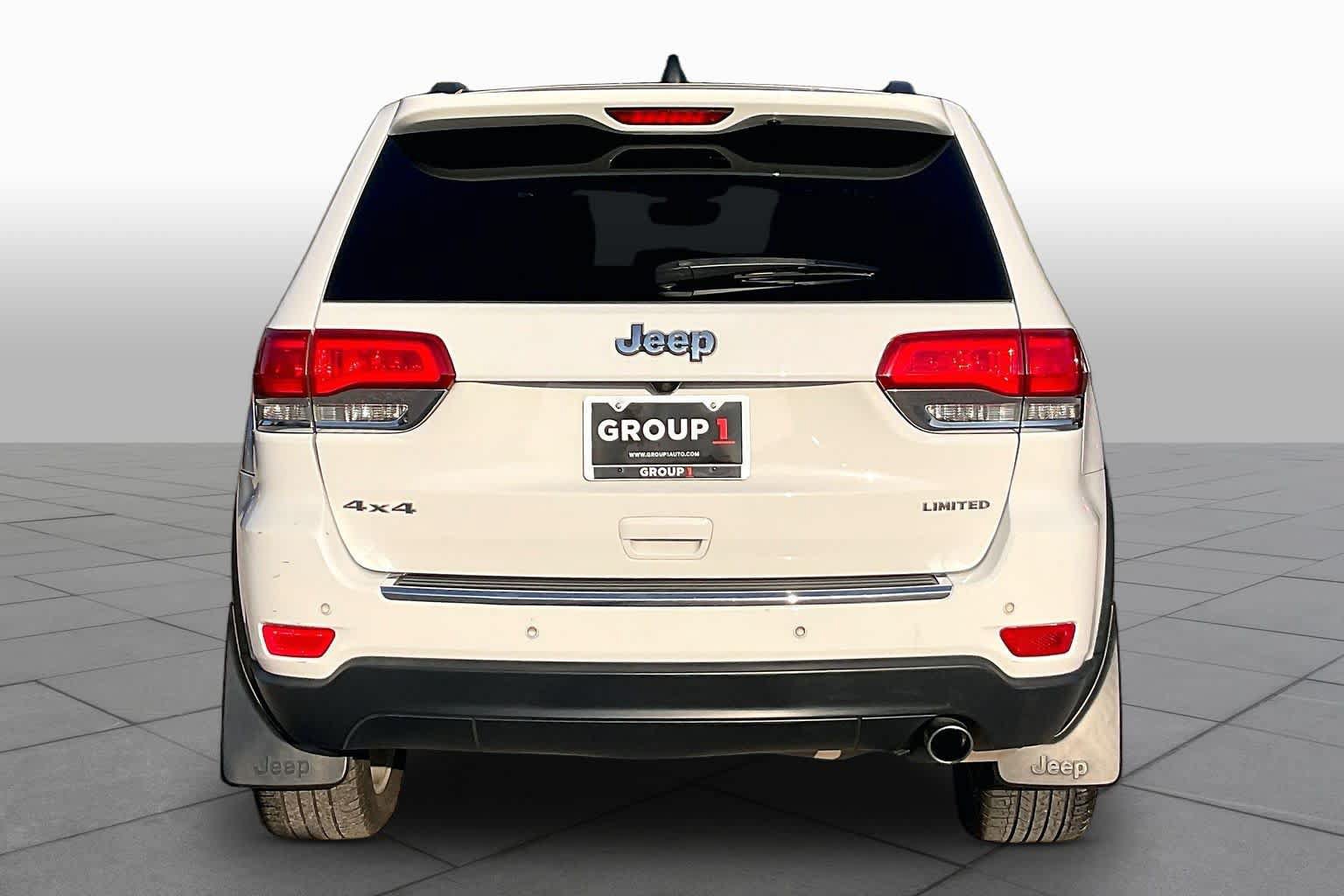 Used 2017 Jeep Grand Cherokee Limited AWD/4WD image 4