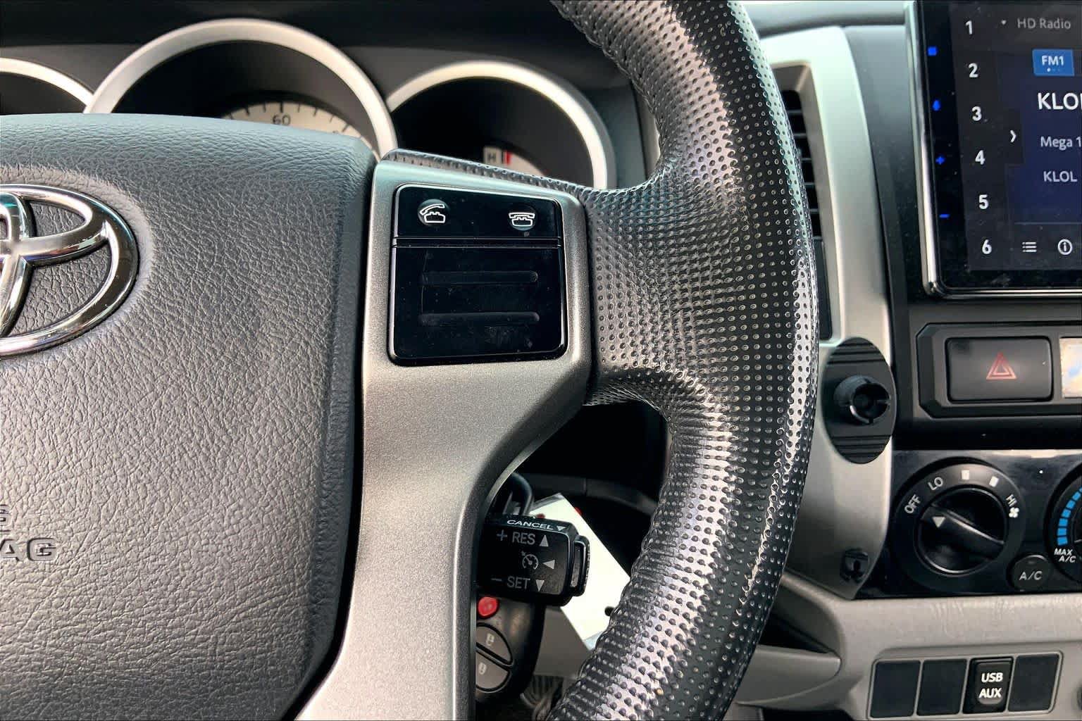 Used 2013 Toyota Tacoma PreRunner w/ SR5 Pkg RWD image 24