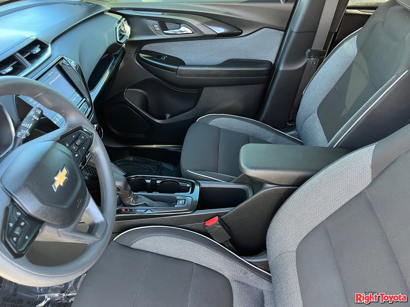 Used 2022 Chevrolet TrailBlazer LT w/ Convenience Package FWD image 20