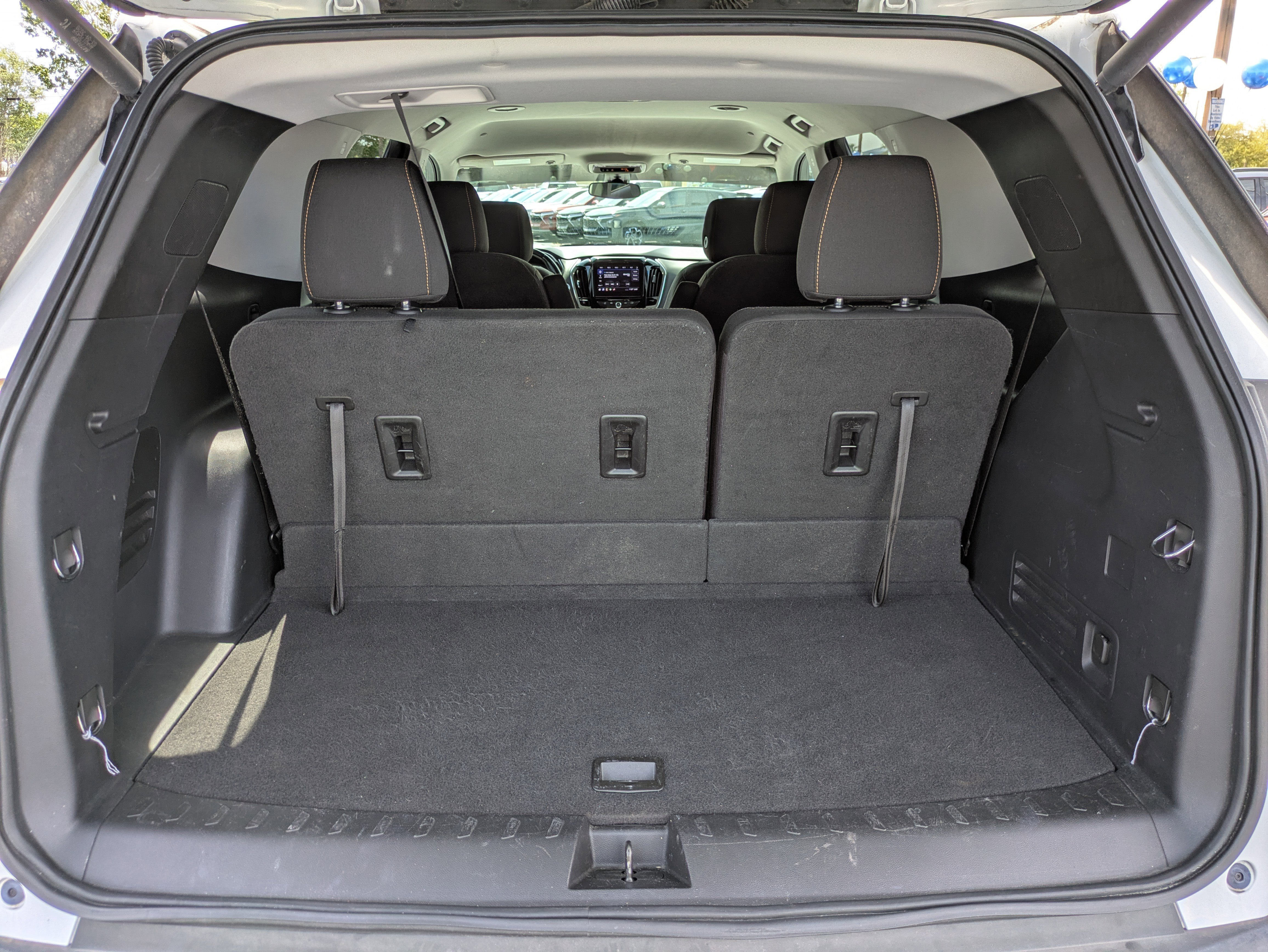 Used 2020 Chevrolet Traverse LT image 7