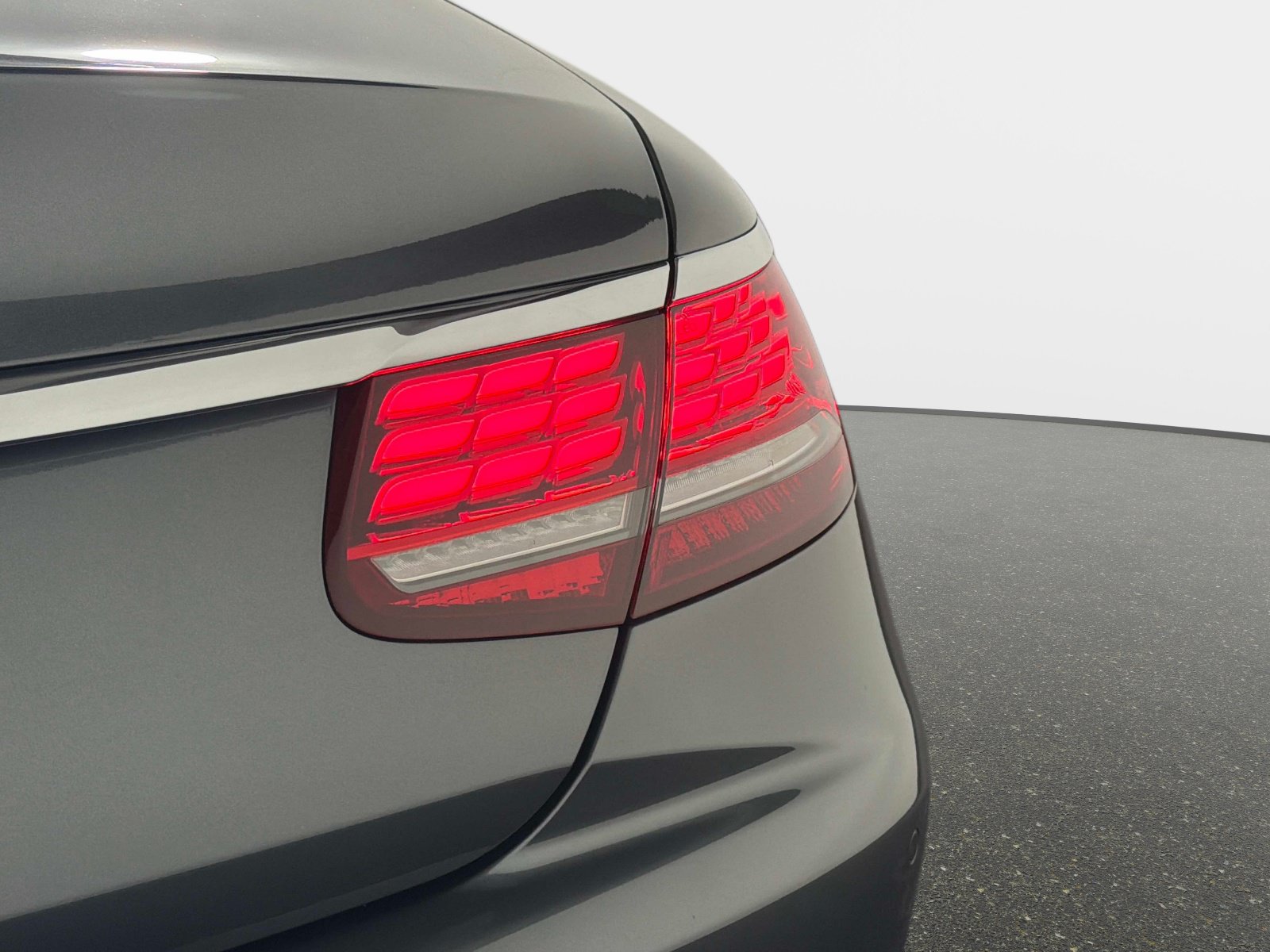 Used 2020 Mercedes-Benz S 560 Cabriolet image 17