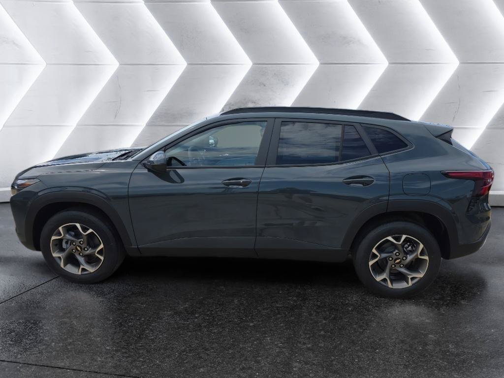 New 2026 Chevrolet Trax LT w/ Driver Confidence Package FWD image 8