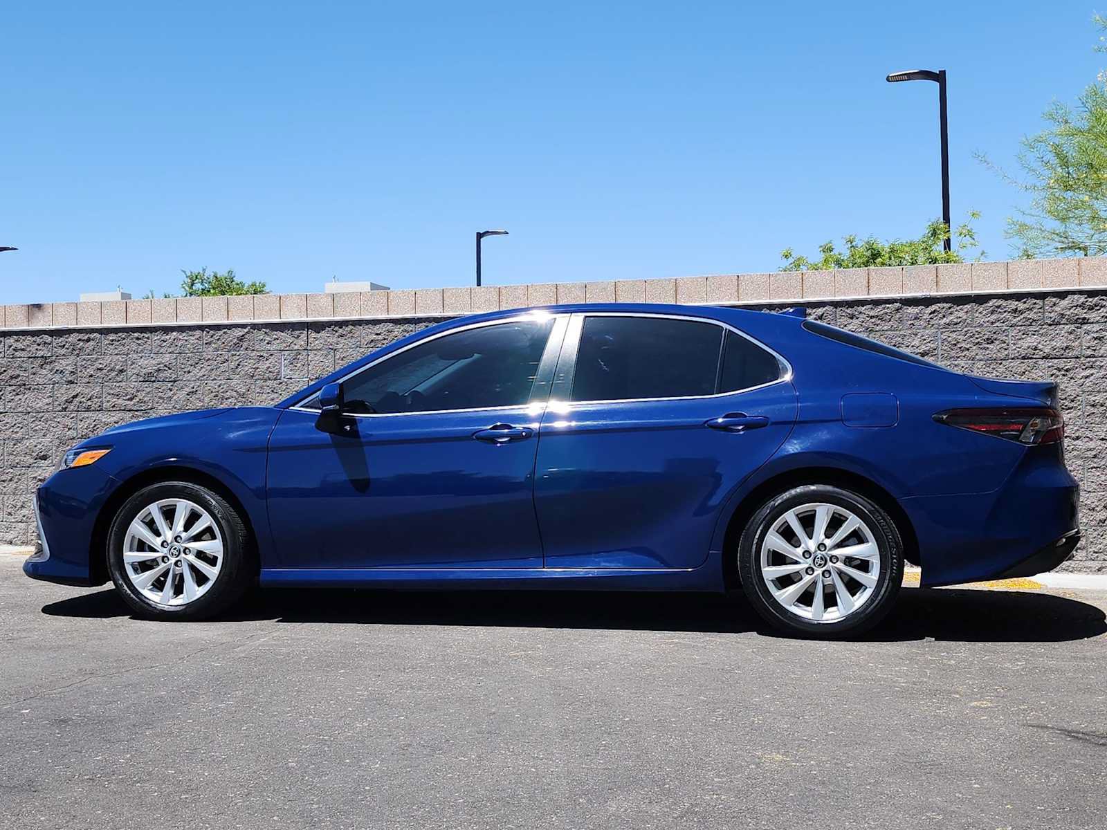Used 2023 Toyota Camry LE w/ Convenience Package FWD image 5