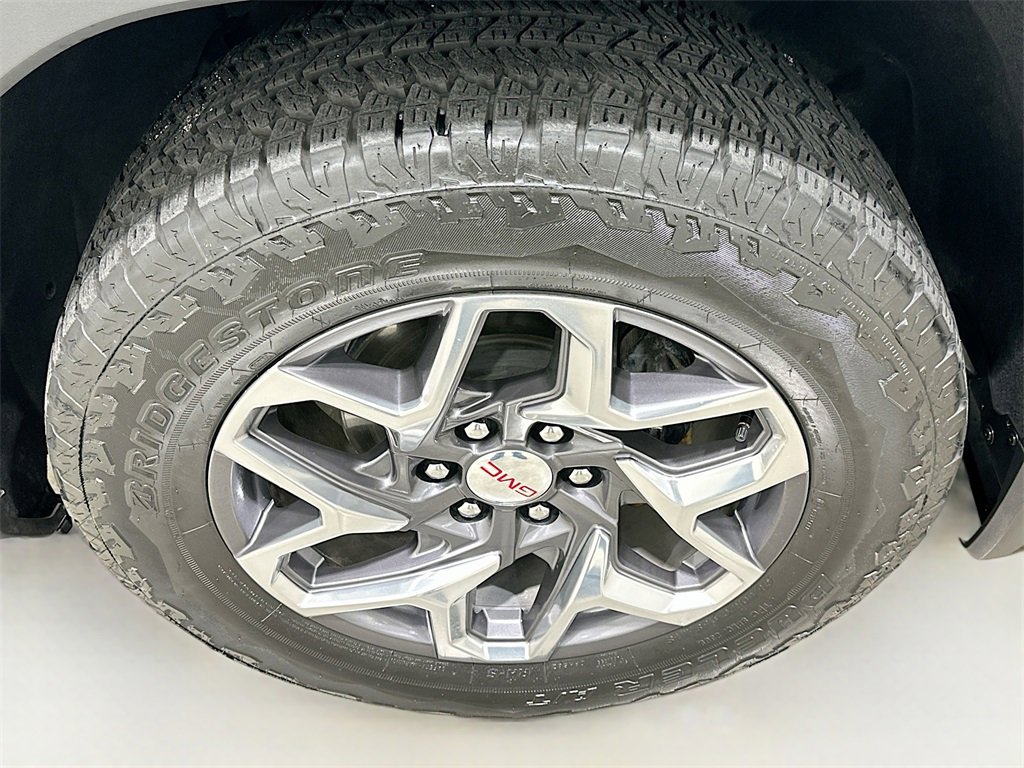 Used 2025 GMC Sierra 1500 SLT image 32