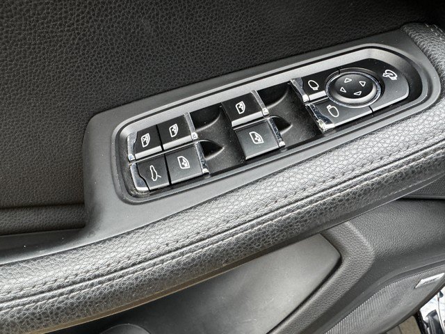 Used 2015 Porsche Macan S AWD/4WD image 16