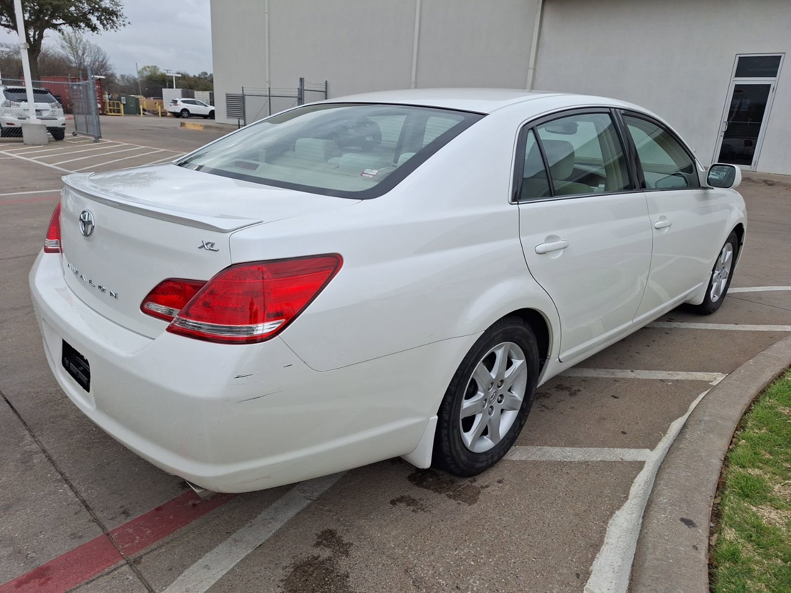 Used 2006 Toyota Avalon XL image 6