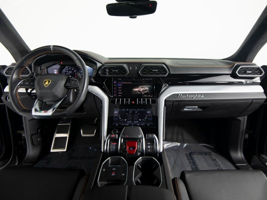 Used 2022 Lamborghini Urus image 28