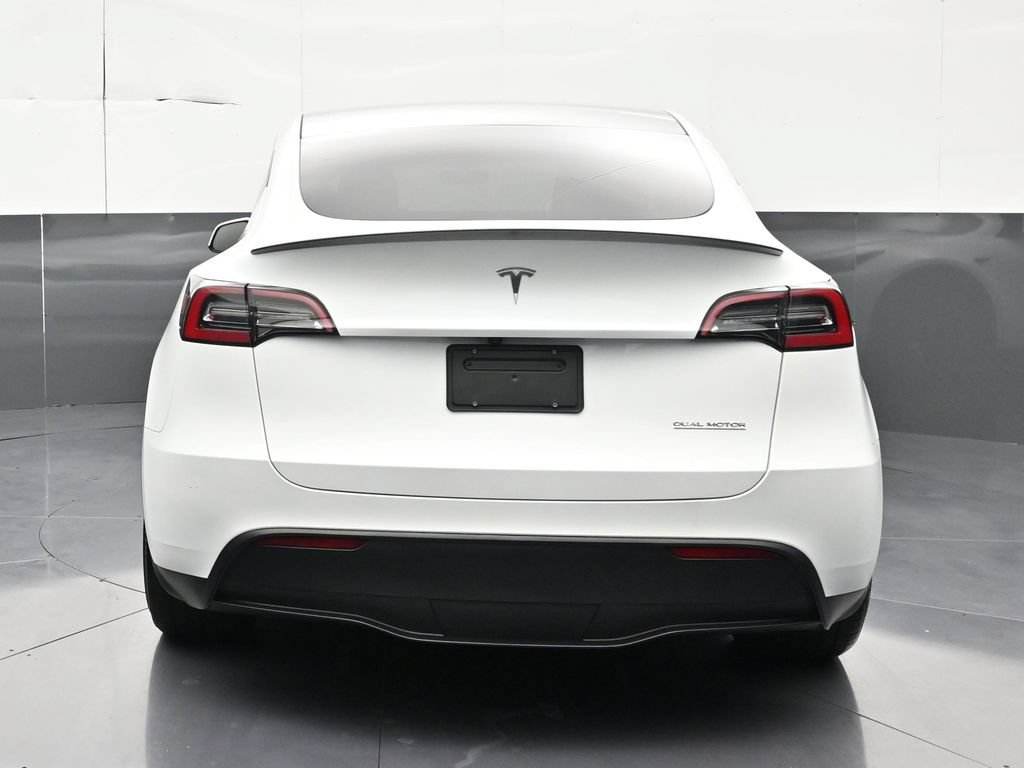 Used 2023 Tesla Model Y Performance AWD/4WD image 4