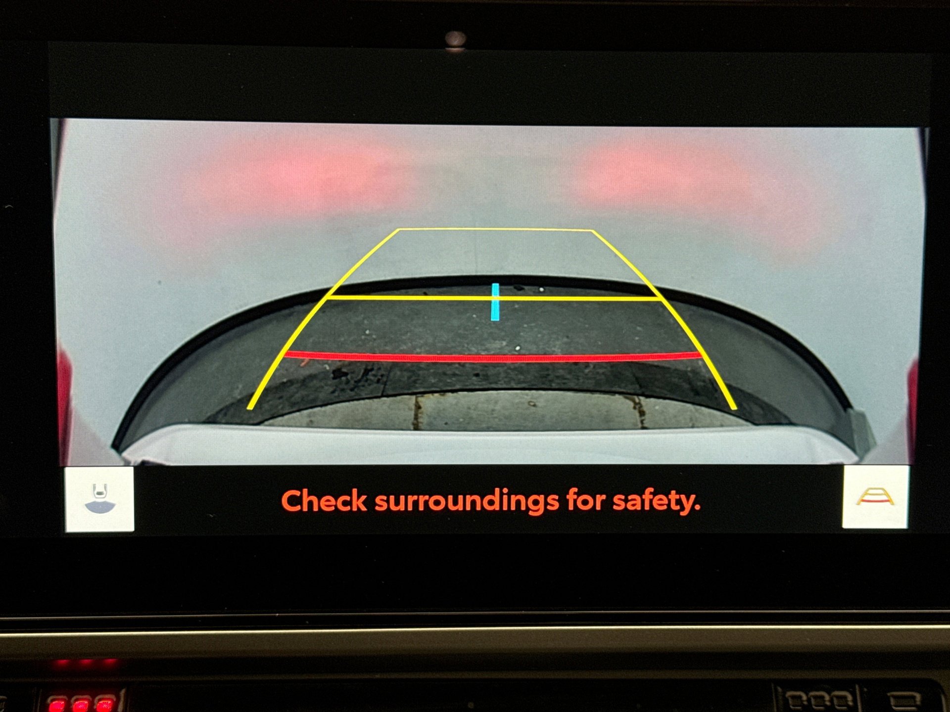 Used 2025 Toyota Camry SE w/ Multimedia Upgrade Package image 15