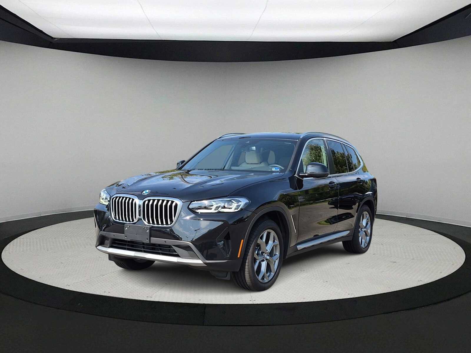 Used 2024 BMW X3 xDrive30i w/ Premium Package AWD/4WD image 4