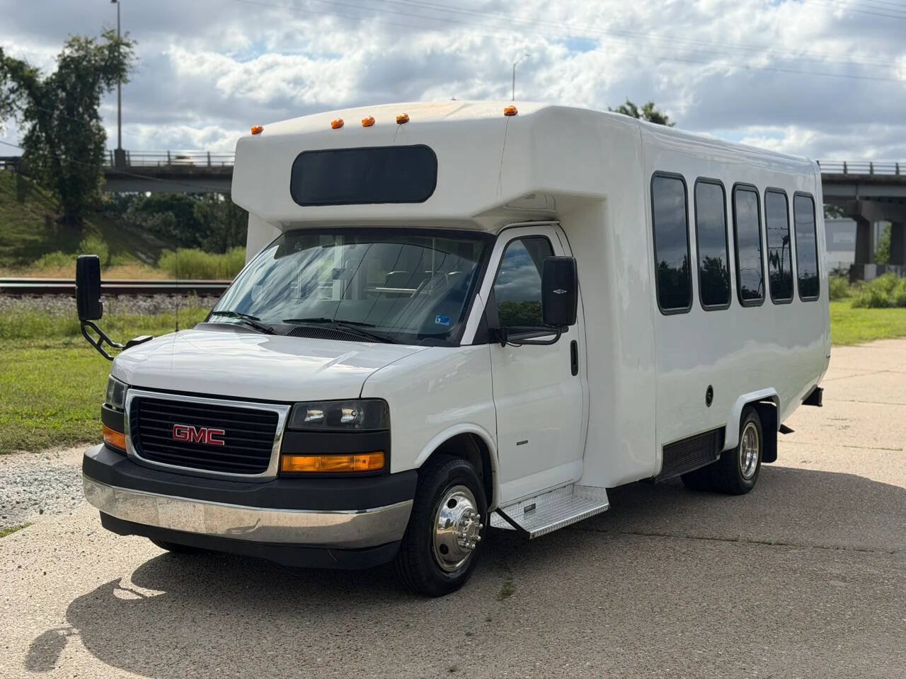 Used 2023 GMC Savana 3500 w/ Shuttle Bus Package
