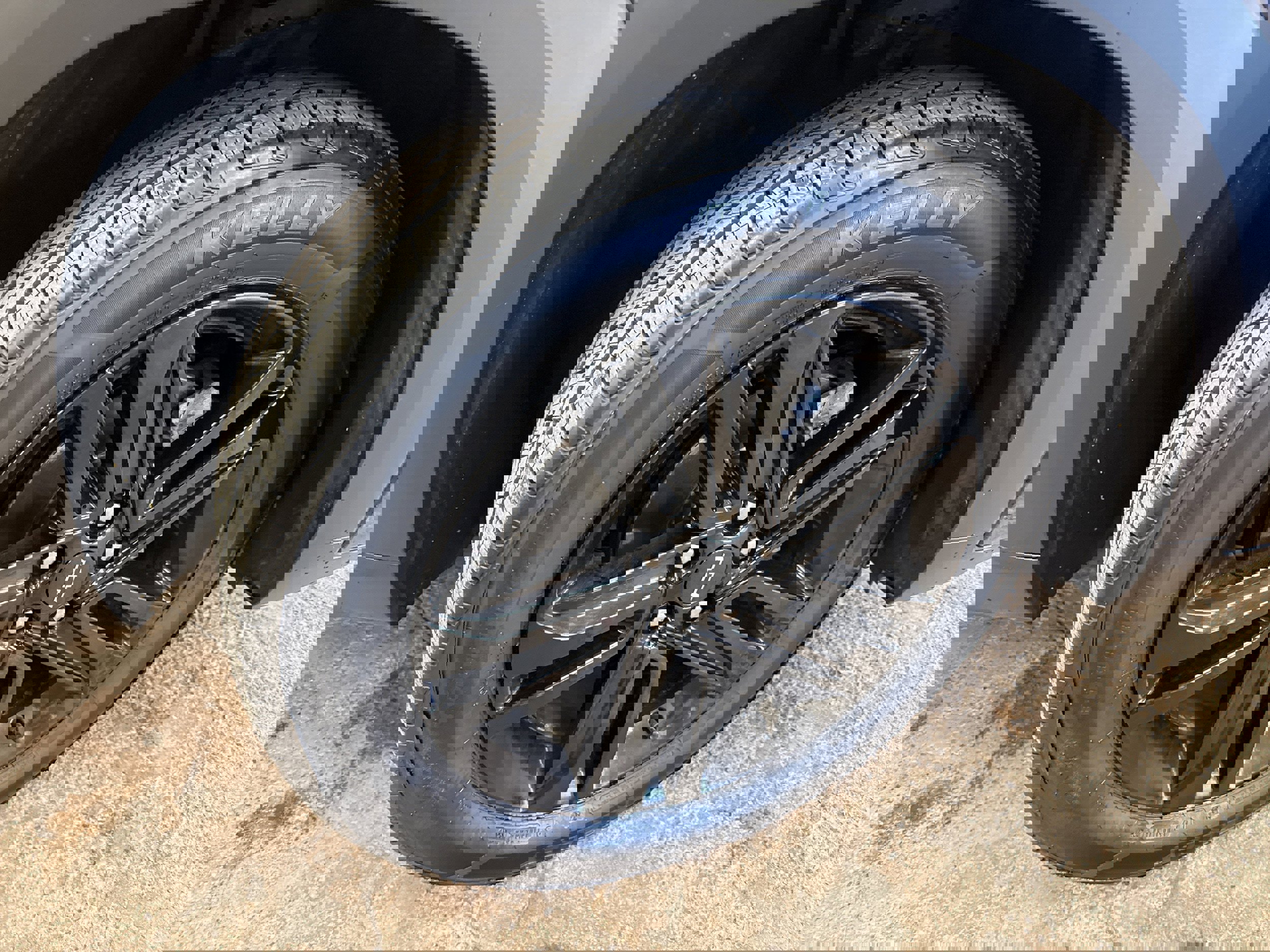 Used 2024 Chevrolet Trax ACTIV w/ Sunroof Package image 16