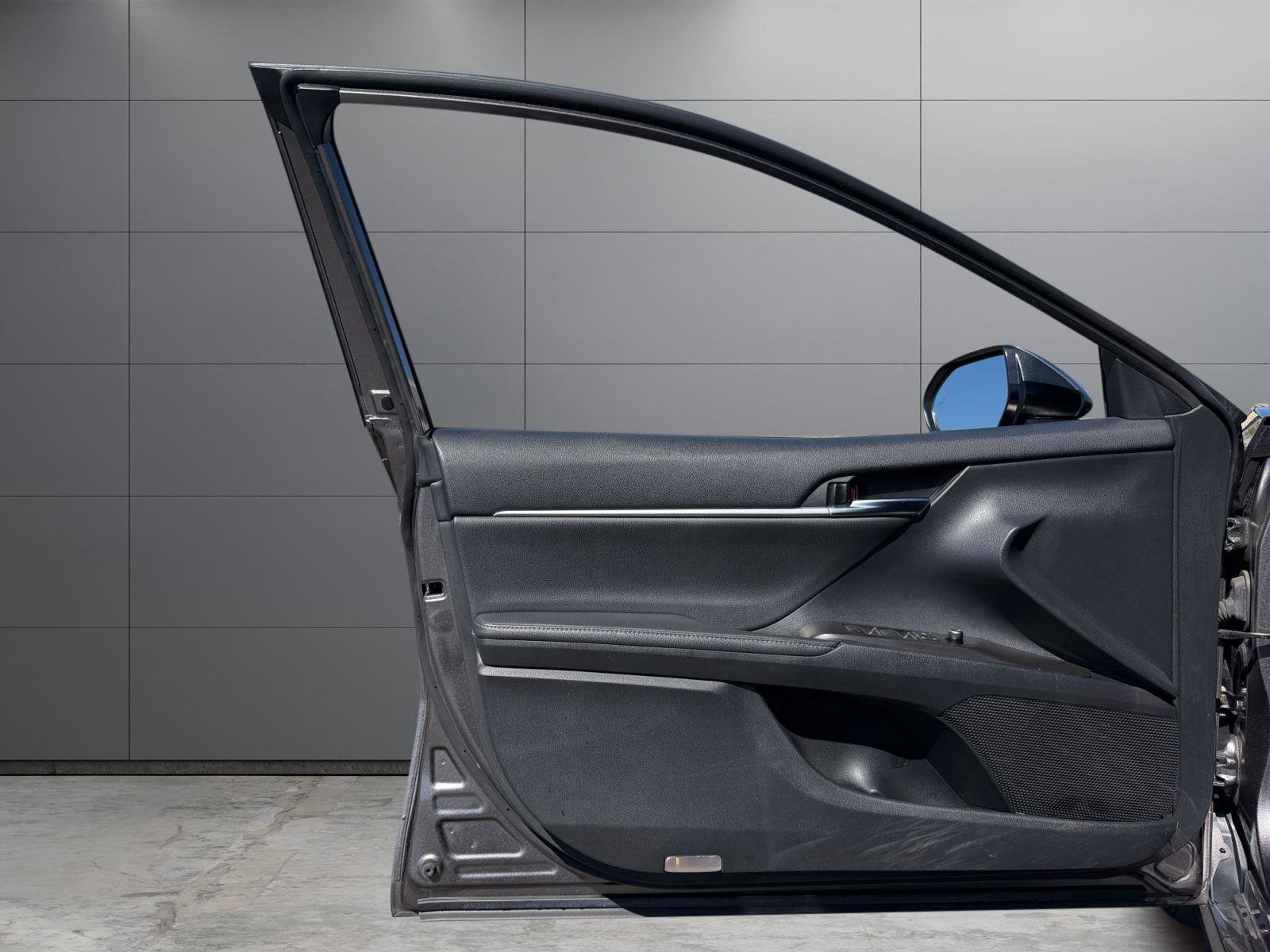 Certified 2023 Toyota Camry XSE FWD image 13