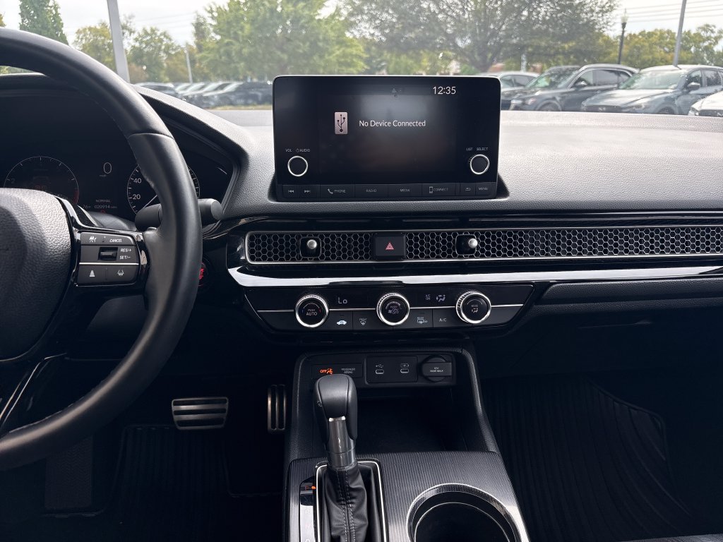 Used 2025 Honda Civic Sport image 28