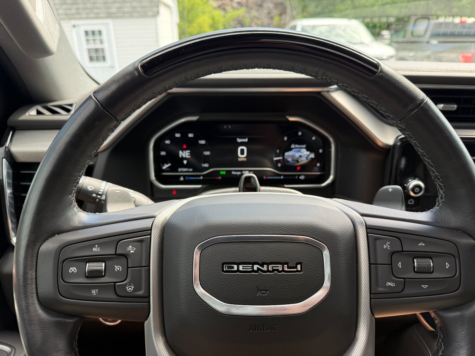 Used 2023 GMC Sierra 1500 Denali AWD/4WD image 28