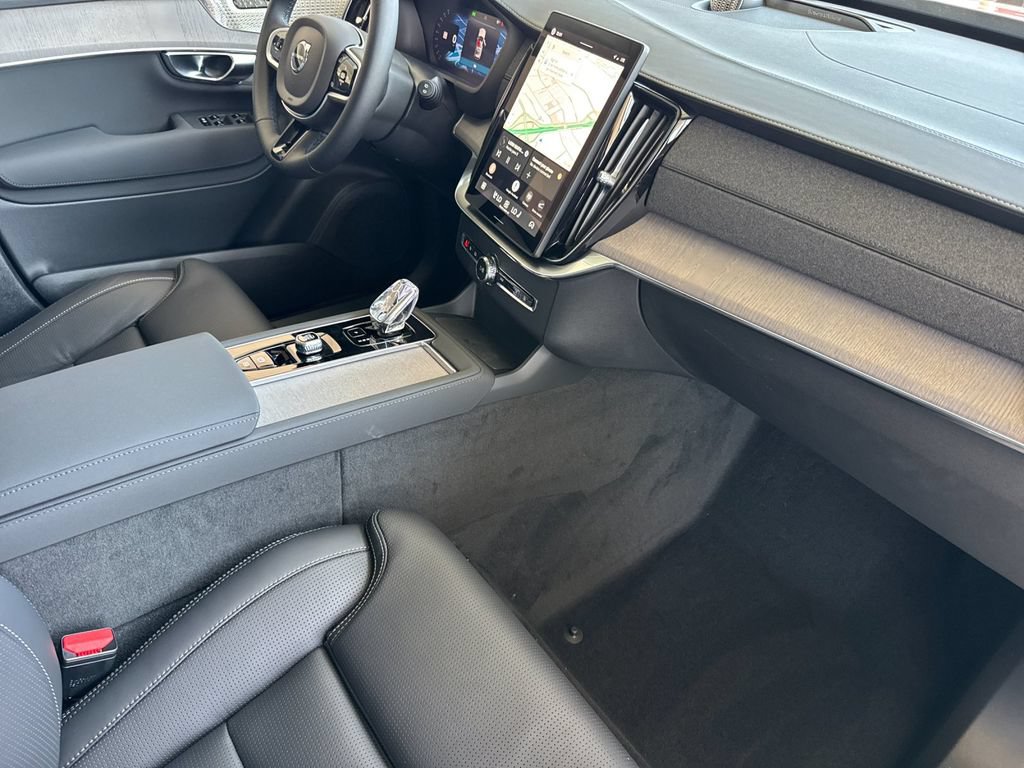 New 2026 Volvo XC90 T8 Ultra w/ Lounge Package AWD/4WD image 16