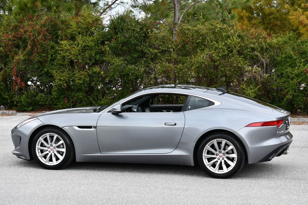 Used 2015 Jaguar F-TYPE Coupe image 4