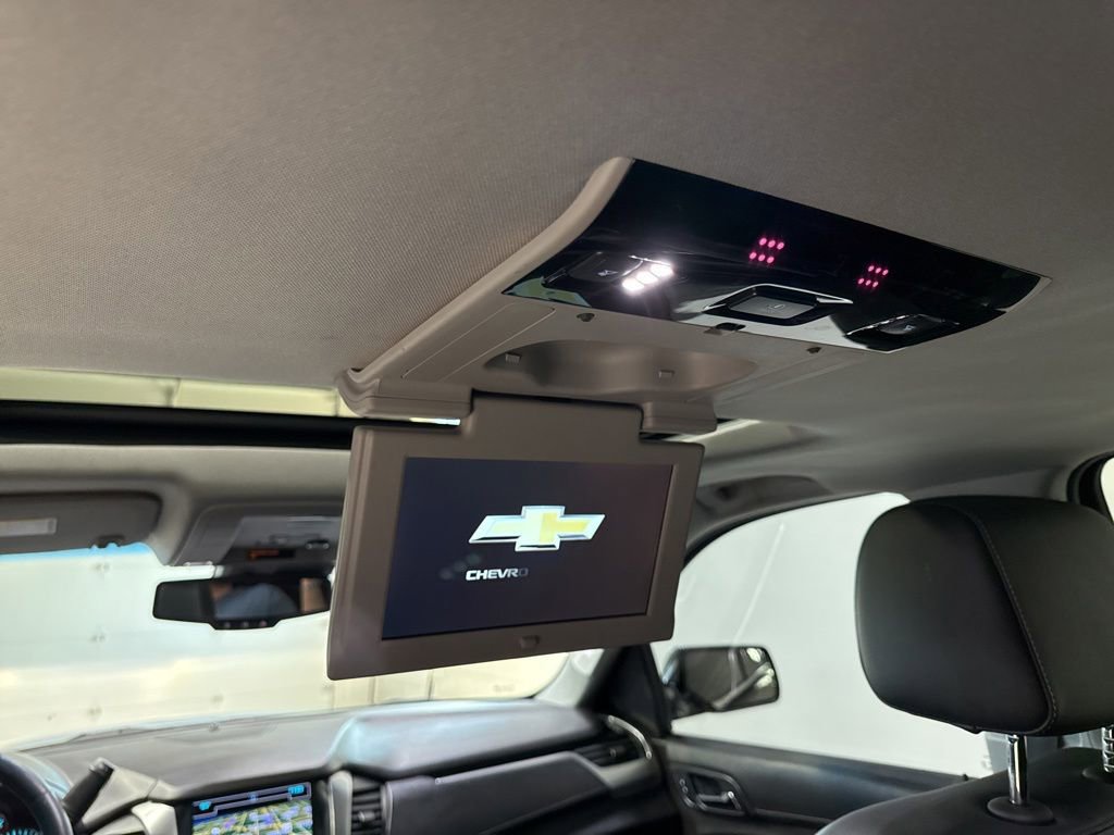 Used 2018 Chevrolet Suburban Premier AWD/4WD image 35