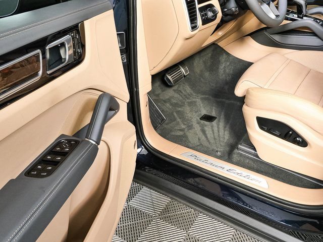 Certified 2023 Porsche Cayenne S AWD/4WD image 8