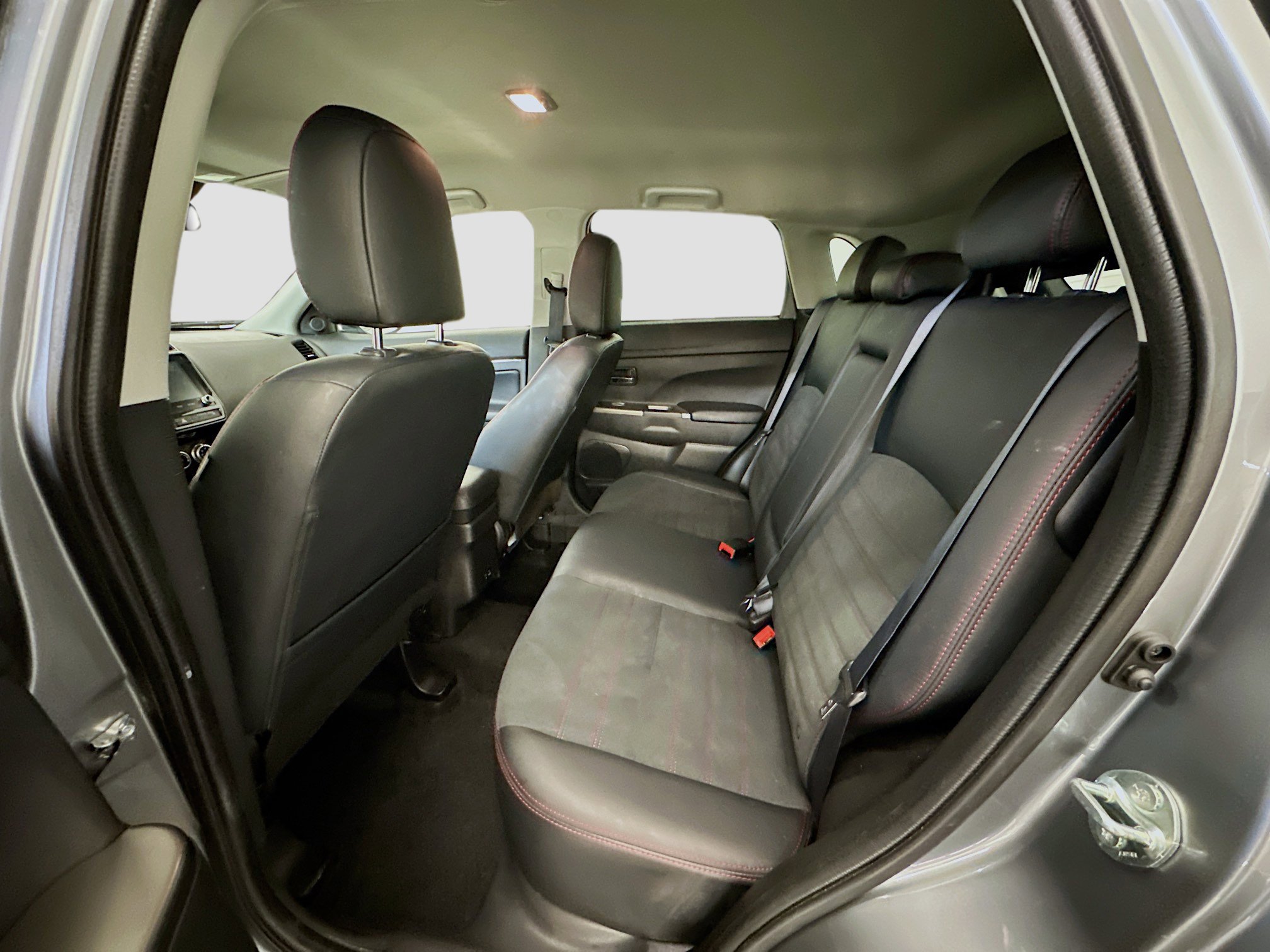 Used 2025 Mitsubishi Outlander Sport SE image 28