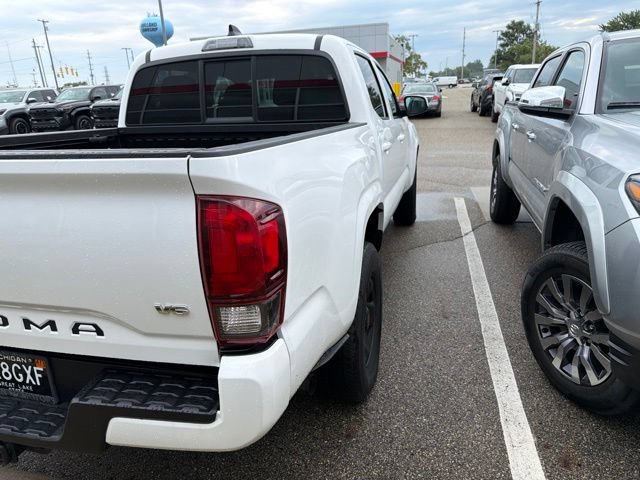 Used 2023 Toyota Tacoma SR AWD/4WD image 9