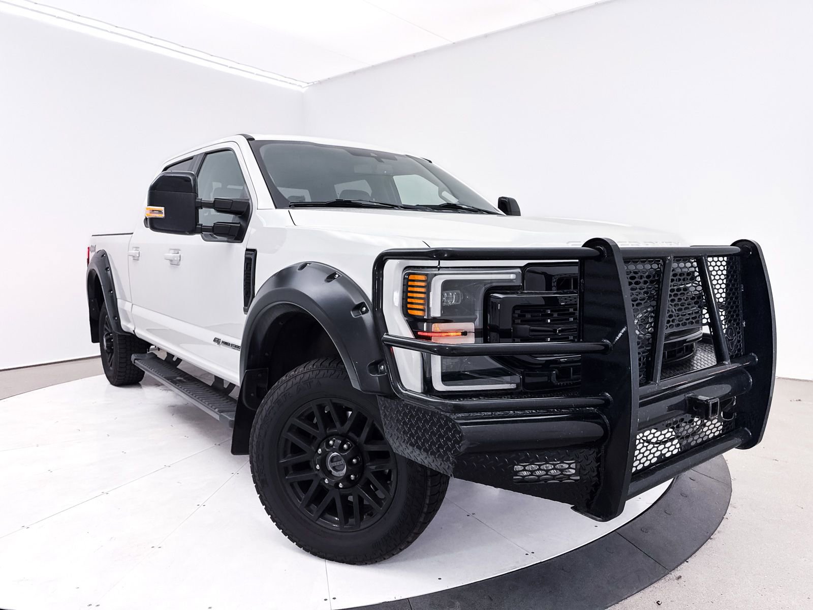 Used 2020 Ford F250 Lariat AWD/4WD image 2