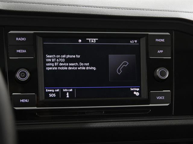 Certified 2023 Volkswagen Jetta SE w/ Panoramic Sunroof Package image 11