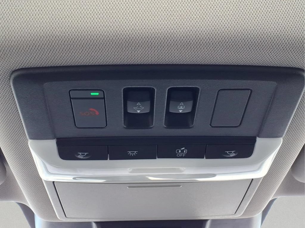 Used 2023 Nissan Rogue SV w/ SV Premium B Package FWD image 21